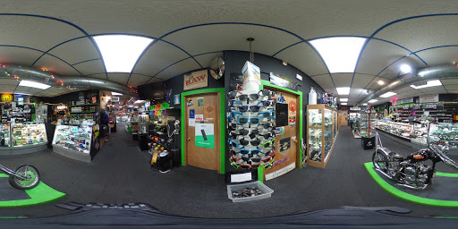 Tobacco Shop «Knuckleheads Tobacco & Gifts», reviews and photos, 550 State St, Madison, WI 53703, USA