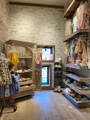 Shopping Mall «The Shops at Stonefield», reviews and photos, 2100 Hydraulic Rd, Charlottesville, VA 22901, USA