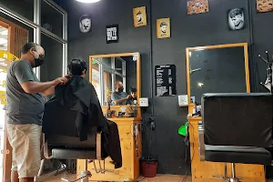 EnA.barbershop image