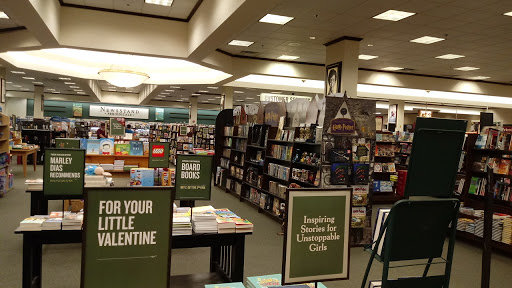 Book Store «Barnes & Noble», reviews and photos, 11802 Dale Mabry Hwy, Tampa, FL 33618, USA