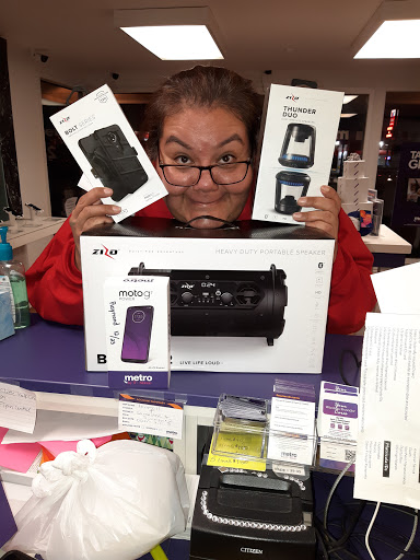 Cell Phone Store «MetroPCS Authorized Dealer», reviews and photos, 3771 Commercial St SE, Salem, OR 97302, USA