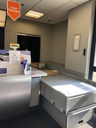 Shipping and Mailing Service «FedEx Ship Center», reviews and photos, 710 Dado St, San Jose, CA 95131, USA