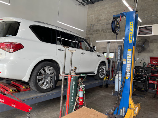 Auto Repair Shop «Altimate Auto Repair Inc.», reviews and photos, 1600 N Rand Rd, Arlington Heights, IL 60004, USA