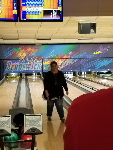Bowling Alley «Brunswick Zone Playmor Bowl», reviews and photos, 5840 Buttermilk Hollow Rd, Pittsburgh, PA 15207, USA