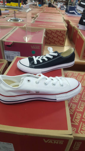 Shoe Store «Shoe City - Santa Ana», reviews and photos, 605 S Harbor Blvd, Santa Ana, CA 92704, USA