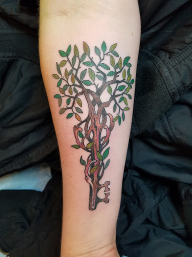 Tattoo Shop «Eye of the Tiger Tattoo», reviews and photos, 1309 20th Ave, San Francisco, CA 94122, USA