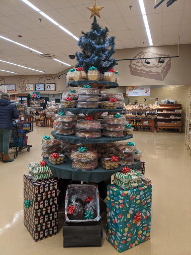 Supermarket «Giant Eagle Supermarket», reviews and photos, 5990 University Blvd #4, Coraopolis, PA 15108, USA