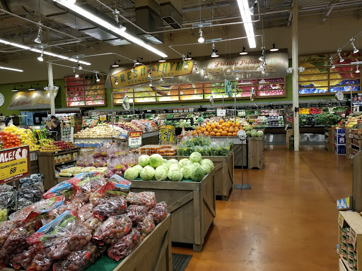 Grocery Store «Fresh Thyme Farmers Market- Greenwood IN», reviews and photos, 8750 US-31, Indianapolis, IN 46227, USA