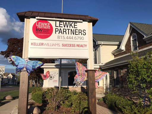 Real Estate Agency «Lewke Partners Real Estate», reviews and photos, 43 E Crystal Lake Ave, Crystal Lake, IL 60014, USA