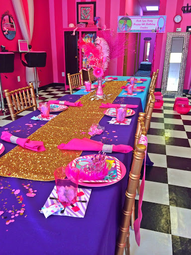 Party Planner «Tickled Pink & Posh Party Boutique», reviews and photos, 9627 Reisterstown Rd, Owings Mills, MD 21117, USA