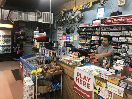 Grocery Store «Roswell Market», reviews and photos, 8929 SE 42nd Ave, Milwaukie, OR 97222, USA