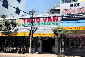 Truc Van shoes store image