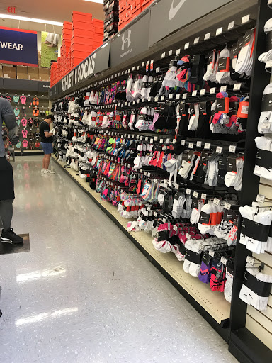 Sporting Goods Store «Academy Sports + Outdoors», reviews and photos, 16610 Southwest Fwy, Sugar Land, TX 77479, USA