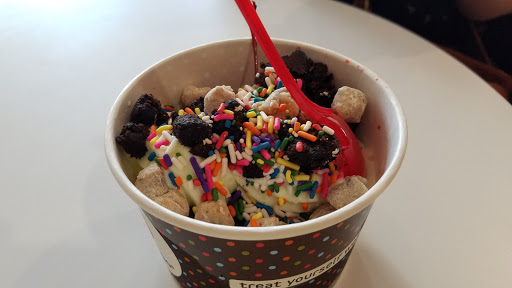 Frozen Yogurt Shop «Red Mango», reviews and photos, 2350 Nesconset Hwy Suite 700, Stony Brook, NY 11790, USA