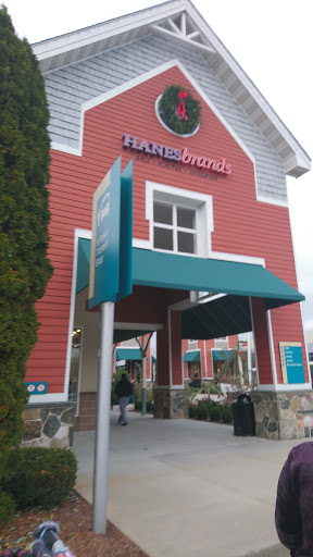 Outlet Mall «Tanger Outlet Westbrook», reviews and photos, 314 Flat Rock Pl, Westbrook, CT 06498, USA