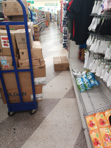 Dollar Store «Dollar Tree», reviews and photos, 1551 Missouri Ave N, Largo, FL 33770, USA