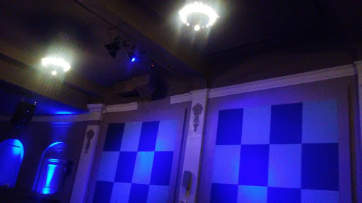 Movie Theater «Eastwood Theater», reviews and photos, 817 E Broadway St, Toledo, OH 43605, USA