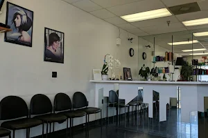 vicky's hair salon image