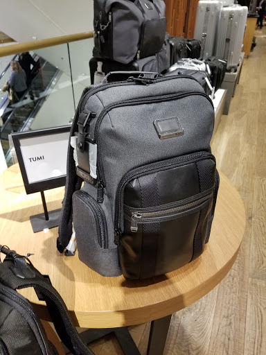 Department Store «Nordstrom Michigan Avenue», reviews and photos, 55 E Grand Ave, Chicago, IL 60611, USA