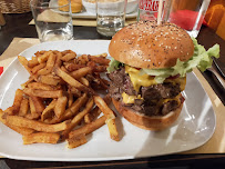 Hamburger du Restaurant français Le P'tit Viand'Art à Saint-Martin-en-Haut - n°4