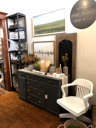 Furniture Store «Carver Junk Company», reviews and photos, 206 N Chestnut St, Chaska, MN 55318, USA