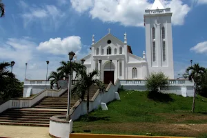 Iglesia Central image