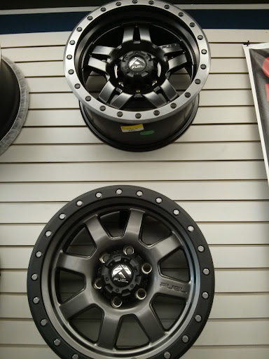 Truck Accessories Store «4 Wheel Parts - Houston Sweet Lake», reviews and photos, 13820 Westheimer Rd, Houston, TX 77077, USA