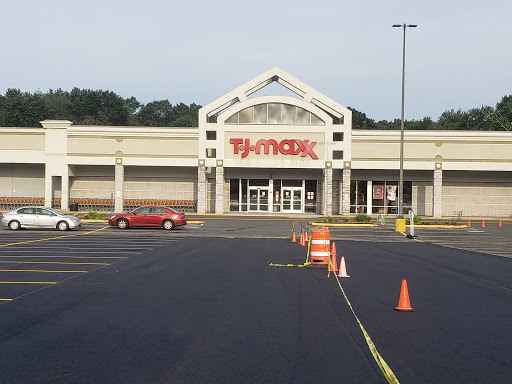 Department Store «T.J. Maxx and HomeGoods», reviews and photos, 35 Talcottville Rd, Vernon, CT 06066, USA