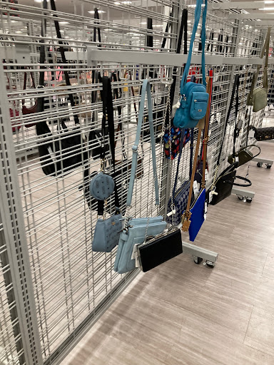 Clothing Store «Burlington Coat Factory», reviews and photos, 6055 E Main St, Columbus, OH 43213, USA