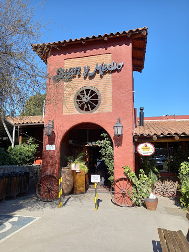 Restaurant Juan y Medio - Restaurante