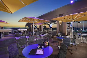 Topgolf image