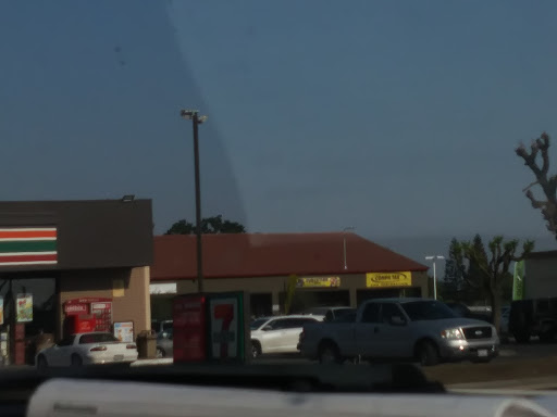 Convenience Store «7-Eleven», reviews and photos, 518 S Lovers Ln, Visalia, CA 93292, USA