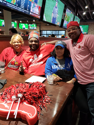 Restaurant «Griffs», reviews and photos, 323 W Cardinal Blvd, Louisville, KY 40208, USA