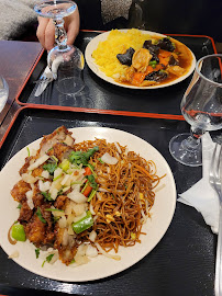 Plats et boissons du Restaurant chinois Aux Saveurs Secrétan à Paris - n°2