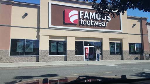 Famous Footwear, 1724 E Washington Ave, Union Gap, WA 98903, USA, 