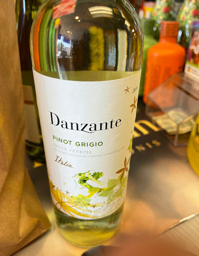 Liquor Store «Village Wine & Liquor Inc», reviews and photos, 161 N Wellwood Ave, Lindenhurst, NY 11757, USA