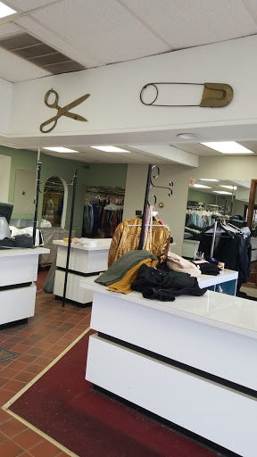 Dry Cleaner «Prehop Cleaners & Shirt Laundry», reviews and photos, 1280 Finley Rd, Lombard, IL 60148, USA