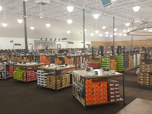 Shoe Store «DSW Designer Shoe Warehouse», reviews and photos, 4100 E Mexico Ave, Denver, CO 80222, USA