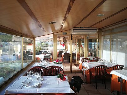 La Goleta Salou Restaurant - Carrer de la Gavina, 2, 43840 Salou, Tarragona, Spain