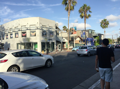 Tobacco Shop «Green House Smoke Shop», reviews and photos, 1428 Abbot Kinney Blvd, Venice, CA 90291, USA