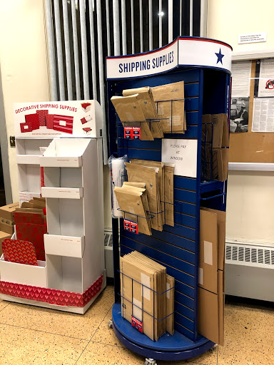 Post Office «United States Postal Service», reviews and photos, 5901 Junction Blvd, Elmhurst, NY 11373, USA