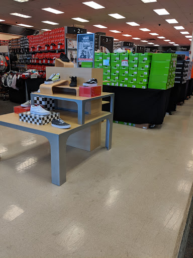 Shoe Store «Shoe Carnival», reviews and photos, 354C Cox Creek Pkwy, Florence, AL 35630, USA