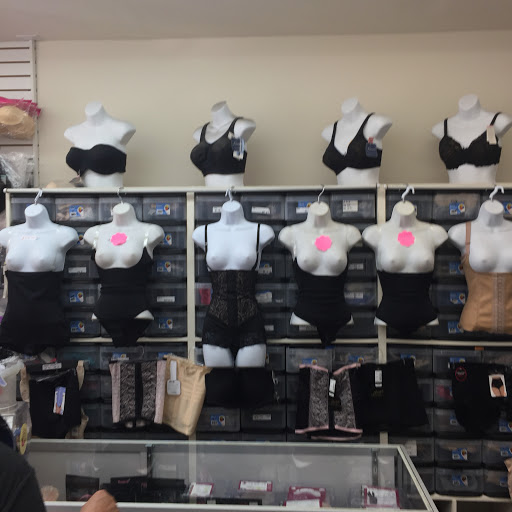 Lingerie Store «Diva Lingerie», reviews and photos, 937 Flatbush Ave, Brooklyn, NY 11226, USA