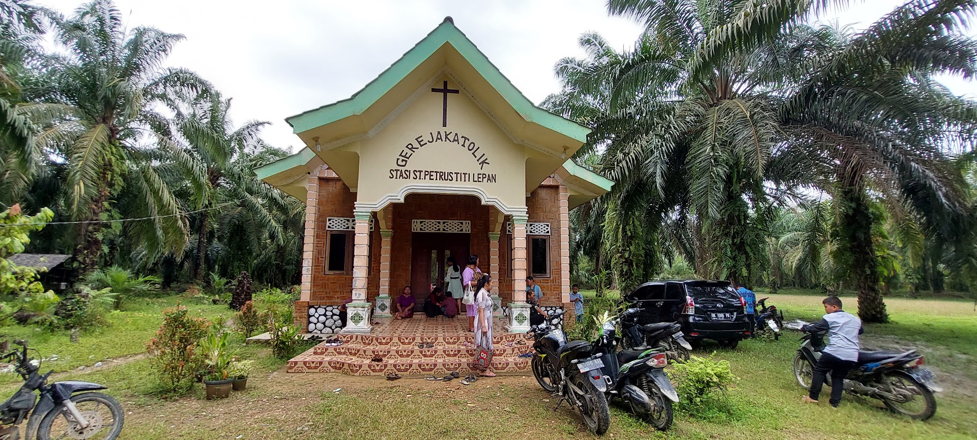 Gambar Gereja Katolik Stasi St. Petrus Titi Lepan