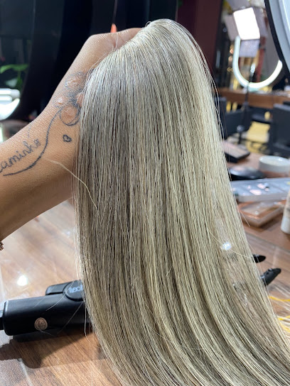 Rosi Andrade Hair Extension
