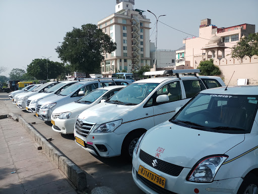जयपुर साइटसिईंग की कार - कार रेंटल इन जयपुर