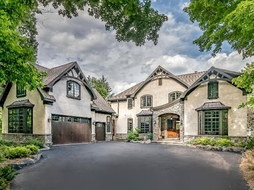 Real Estate Agency «JOLIN-LASIER GROUP | Coldwell Banker, Mulleady Inc. | Minocqua, WI Real Estate | NorthWI.property», reviews and photos, 8262 US-51, Minocqua, WI 54548, USA