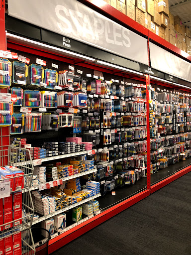 Office Supply Store «Staples», reviews and photos, 1410 Northern Blvd, Manhasset, NY 11030, USA