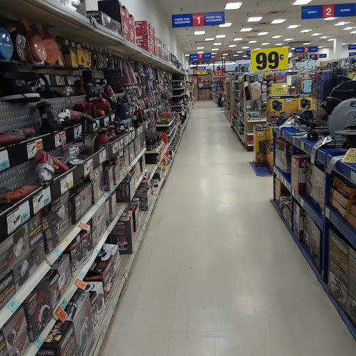 Shopping Mall «Southland Four Seasons Shopping Center», reviews and photos, 600 Clairton Blvd, Pittsburgh, PA 15236, USA