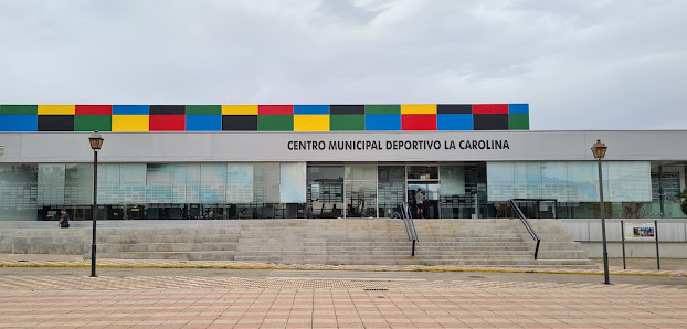 Centro Deportivo Municipal (Piscina cubierta y gimnasio) C. Mina la Rosa, 41, 23200 La Carolina, Jaén, España